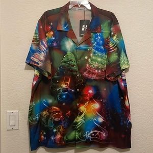 NWT Hawalili short sleeve button down colorful Christmas/Holiday shirt, size 2XL